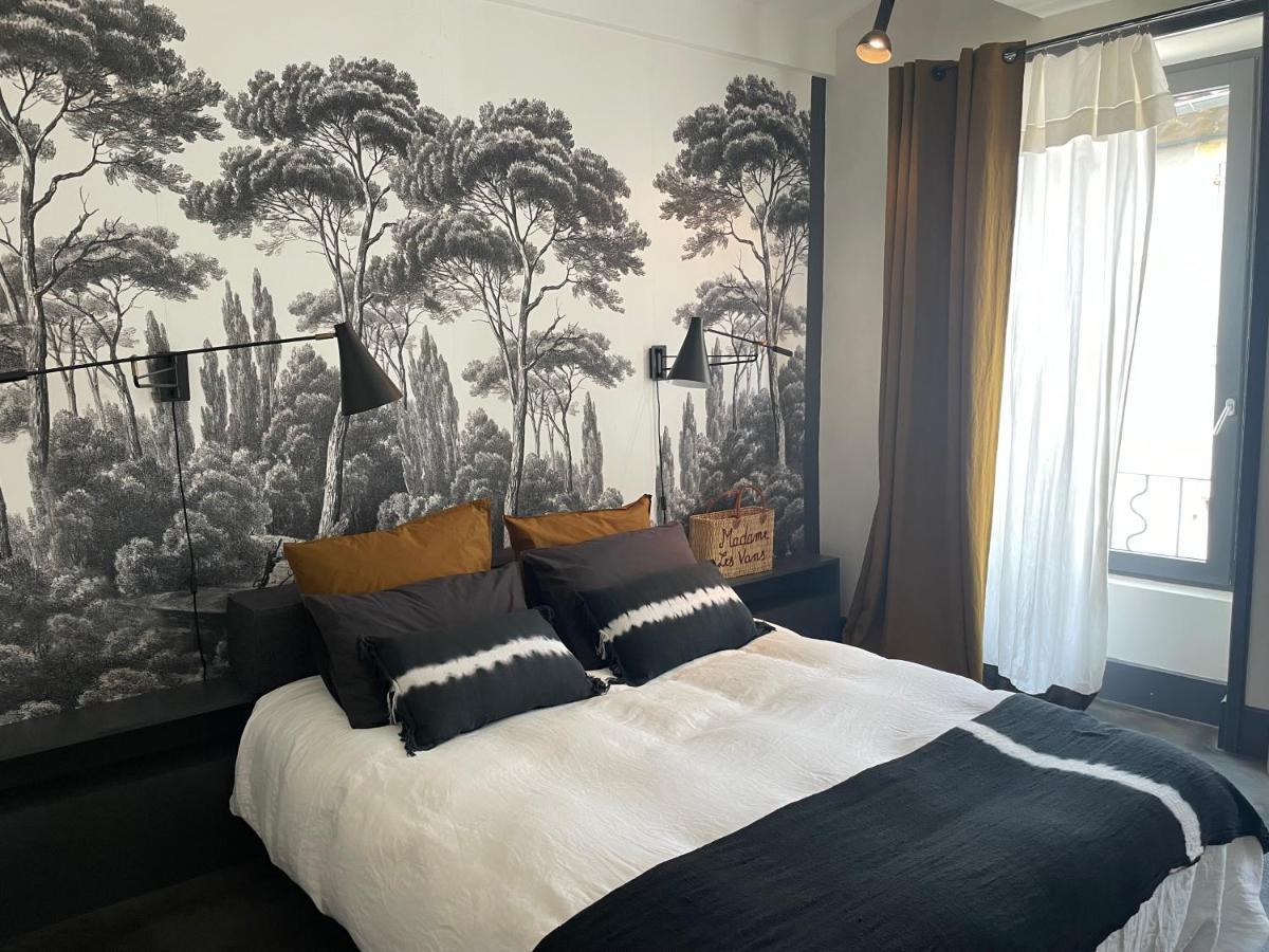 Bed and Breakfast Madame Les Vans - Chambre D'Hotes - Charme Et Design Экстерьер фото